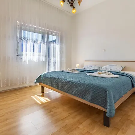 Giovanni 3* ميدولين